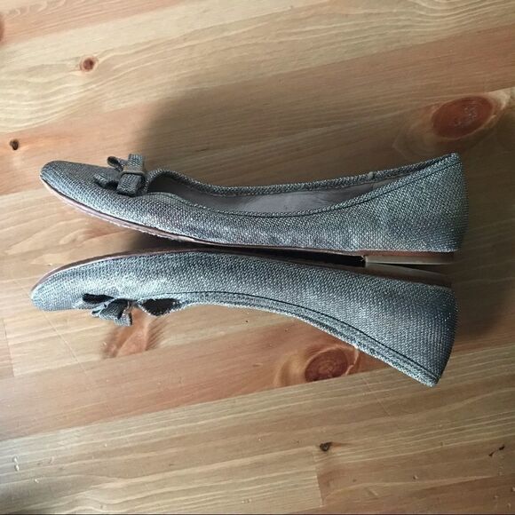 Vince Camuto - Picture 9 of 9